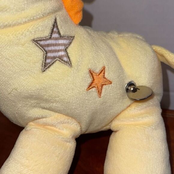 Carters Plush Musical Animated GIRAFFE Yellow wind up Baby Child of Mine - Picture 3 of 8